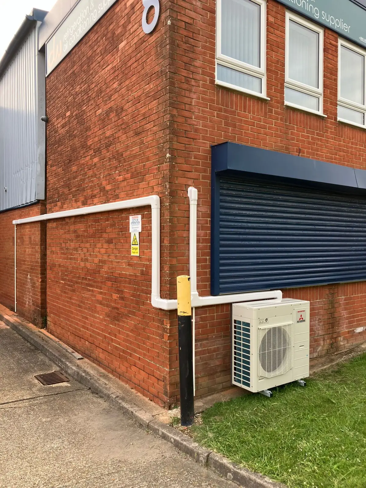 Commercial outdoor condenser unit with trunking